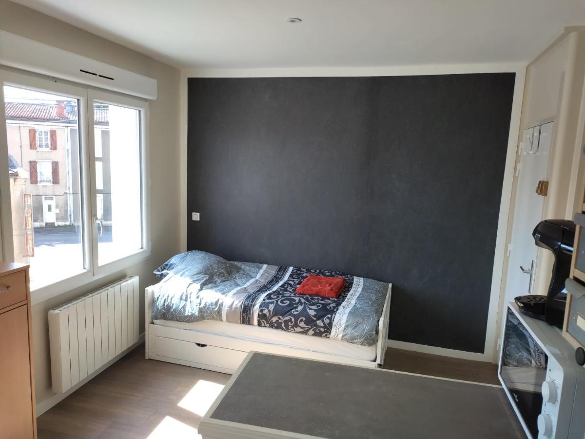 Studio 9 Proche De La Gare Sncf Apartment Angoulême Exterior foto